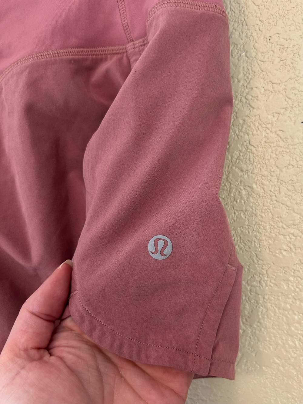 lululemon athletica Speed Up Short — Rosewood Pink 2.5” inseam Size 6 - Picture 4 of 9